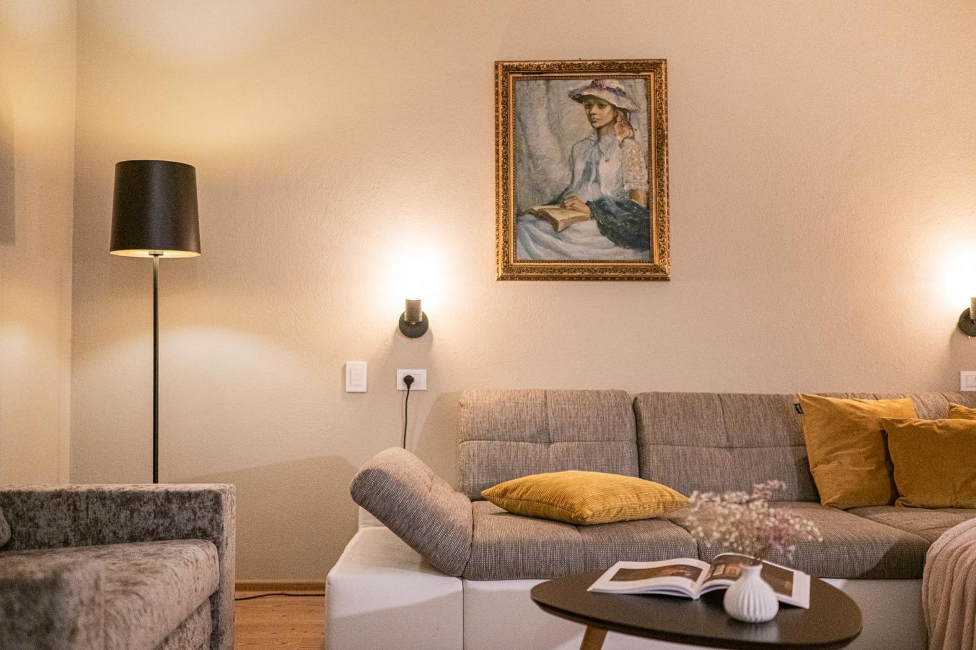 Myloisl Apartments Lutago Eksteriør billede
